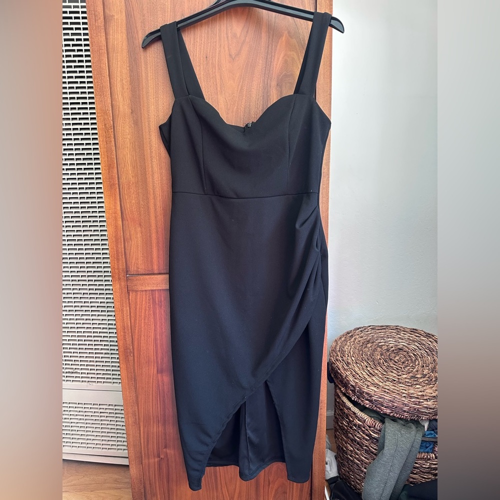 Lulu’s Always Beautiful Black Sleeveless Tulip Midi Dress
